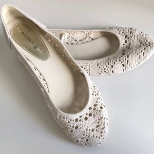 Off white ballet flats